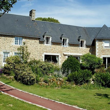 Le Relais Postal Bed & Breakfast Courson Екстериор снимка