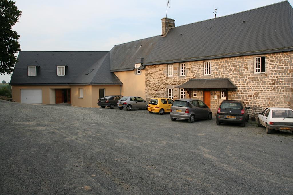 Le Relais Postal Bed & Breakfast Courson Екстериор снимка