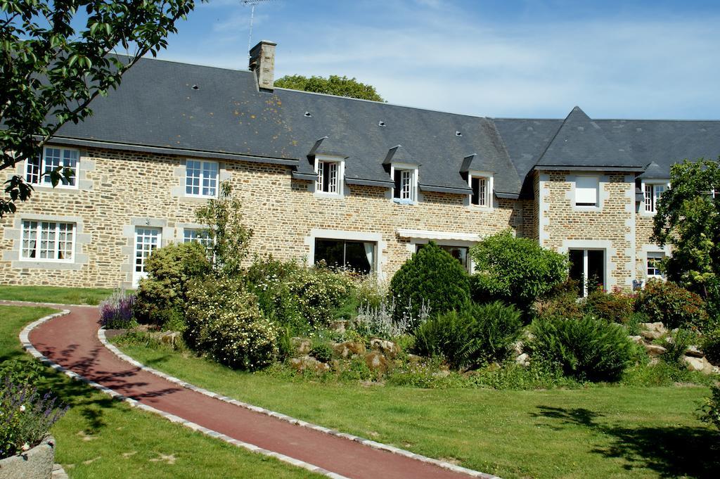 Le Relais Postal Bed & Breakfast Courson Екстериор снимка