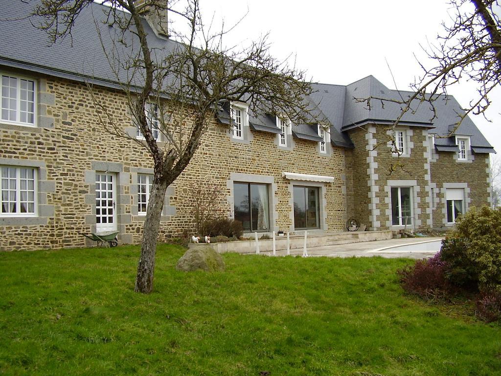 Le Relais Postal Bed & Breakfast Courson Екстериор снимка